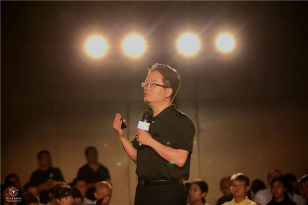 陈威如 (2).jpg